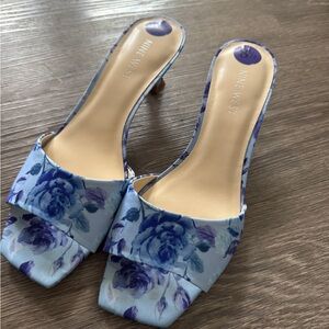 Nine West Light Blue Floral Slip-On heels